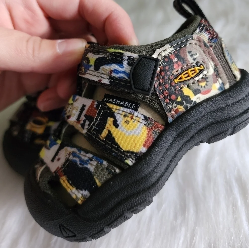 *NIB* Keen Infant Newport H2 Sandals in Neighbors Print